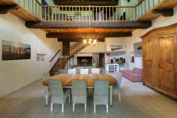 SUBLIME PROPRIETE, MAISON DE MAITRE + GITES, DOMAINE DE 11 HECTARES, NARBONNE