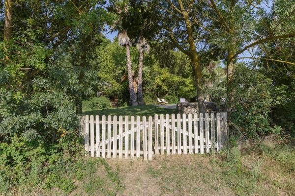 SUBLIME PROPRIETE, MAISON DE MAITRE + GITES, DOMAINE DE 11 HECTARES, NARBONNE