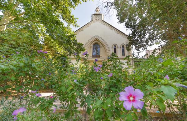SUBLIME PROPRIETE, MAISON DE MAITRE + GITES, DOMAINE DE 11 HECTARES, NARBONNE