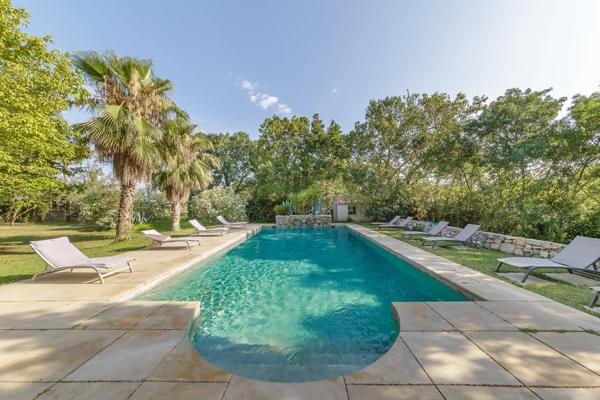 SUBLIME PROPRIETE, MAISON DE MAITRE + GITES, DOMAINE DE 11 HECTARES, NARBONNE