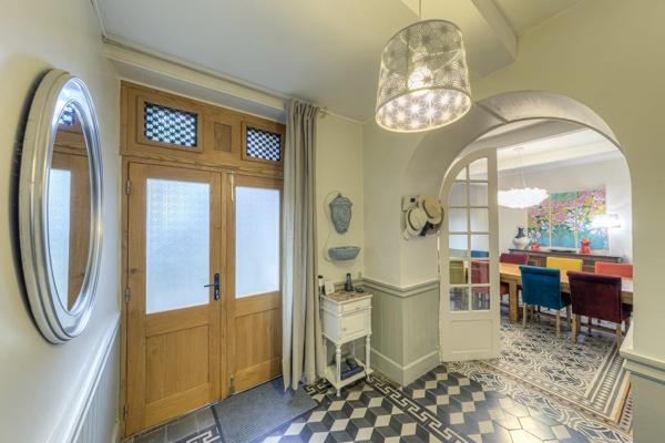 SUBLIME PROPRIETE, MAISON DE MAITRE + GITES, DOMAINE DE 11 HECTARES, NARBONNE