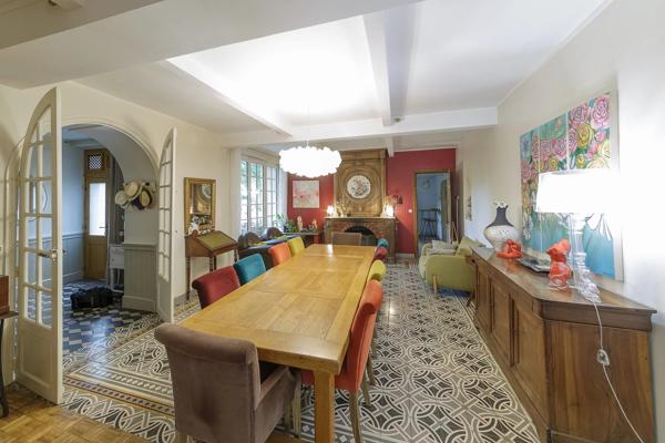 SUBLIME PROPRIETE, MAISON DE MAITRE + GITES, DOMAINE DE 11 HECTARES, NARBONNE