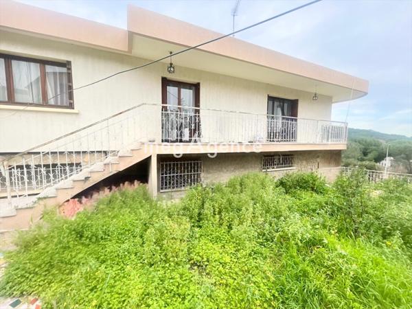 Maison à TOULON, 83200 - 10 pièces 220m²