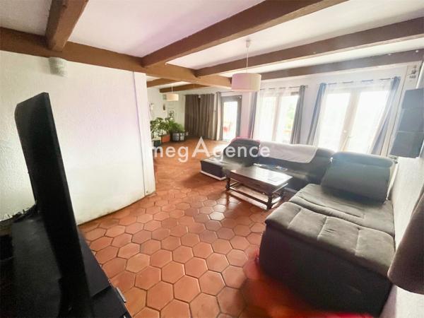 Maison à TOULON, 83200 - 10 pièces 220m²