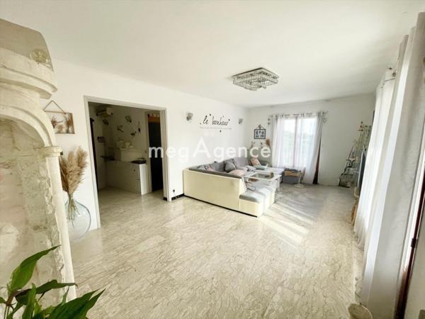 Maison à TOULON, 83200 - 10 pièces 220m²