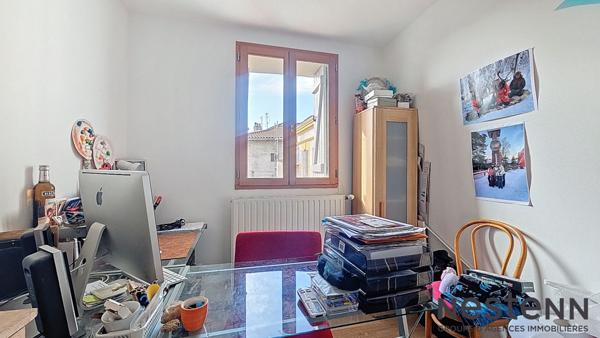 RARE - A Vendre Maison de ville T8 et 4 Chambres avec Garage à Cazeres proche toutes commodités !