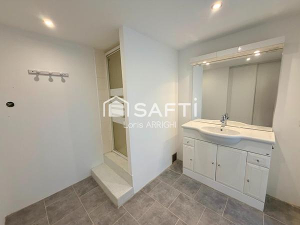 Maison de village lumineuse