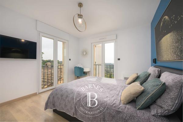 La Roquette-sur-Siagne, Maison 6 Chambres -  350 m² à vendre