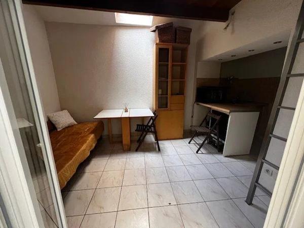 Vente                                                      Appartement
                        
                     1 pièces                      20 m2                     à Lodève