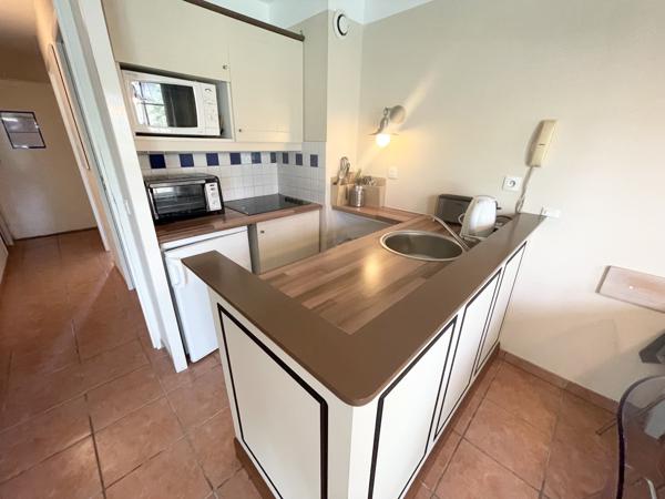 Appartement
         2 pièces
        - 36 m² 182 000 € *