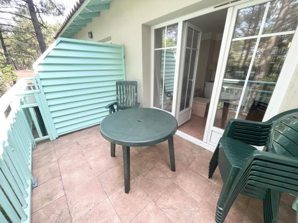 Appartement
         2 pièces
        - 36 m² 182 000 € *