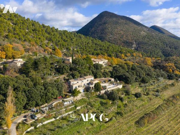 MAS EN PIERRES AVEC DEPENDANCES PISCINE TERRES AGRICOLES VENTEROL