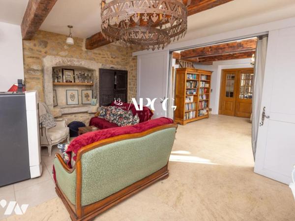 MAS EN PIERRES AVEC DEPENDANCES PISCINE TERRES AGRICOLES VENTEROL