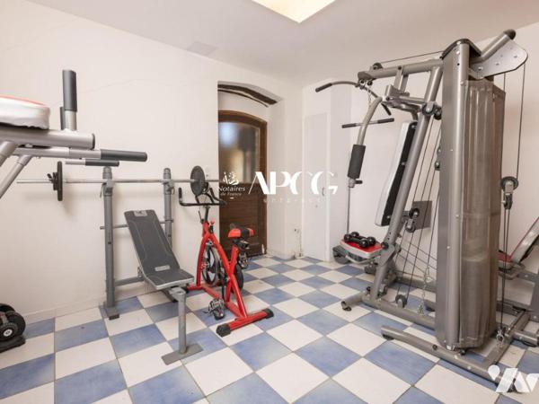 MAS EN PIERRES AVEC DEPENDANCES PISCINE TERRES AGRICOLES VENTEROL