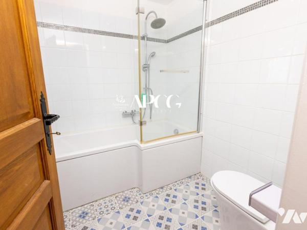 MAS EN PIERRES AVEC DEPENDANCES PISCINE TERRES AGRICOLES VENTEROL