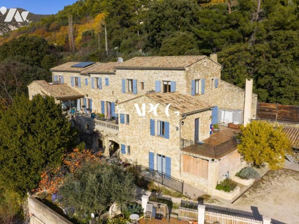 MAS EN PIERRES AVEC DEPENDANCES PISCINE TERRES AGRICOLES VENTEROL