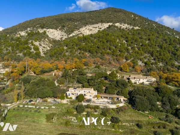 MAS EN PIERRES AVEC DEPENDANCES PISCINE TERRES AGRICOLES VENTEROL