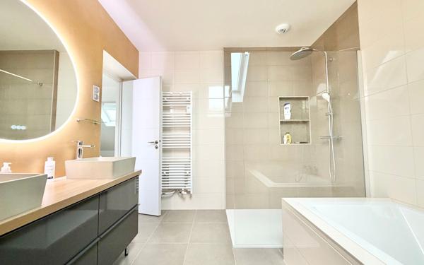 Maison à vendre    6 pièces • 149,70 m2 Mainvilliers