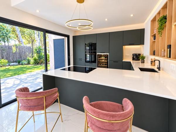 Maison à SAINT-RAPHAEL, 83700 - 5 pièces 166m²