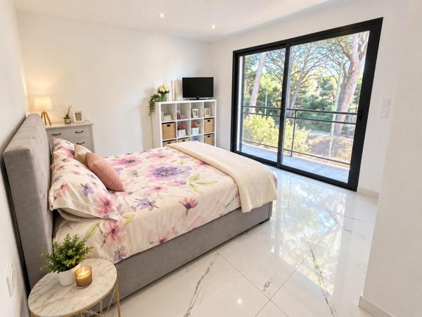 Maison à SAINT-RAPHAEL, 83700 - 5 pièces 166m²