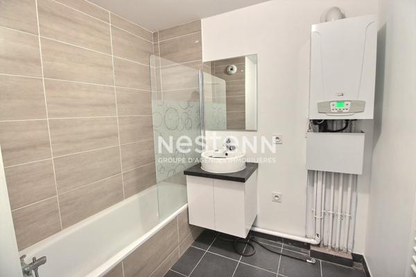 Résidence Securisée - Magnifique Appartement T3 lumineux avec balcon - Saint fons - Copropriete RT2020 proches transports et commerces - Tram T10