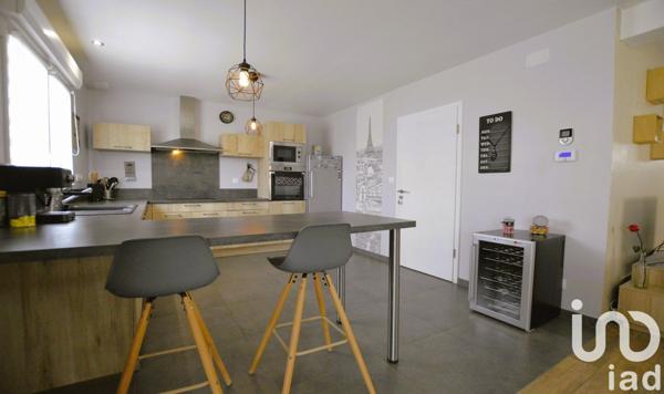 Pavillon 6 pièces de 100 m² à Sainte-Marie-aux-Chênes (57255)