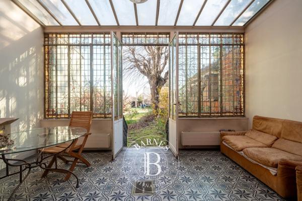 Courbevoie, Hôtel particulier 7 Chambres -  286 m² à vendre