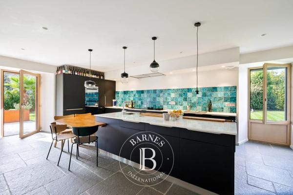 Larressore, Maison 5 Chambres -  390 m² à vendre