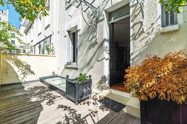 Paris 16ème, Maison de ville 4 Chambres -  161 m² à vendre