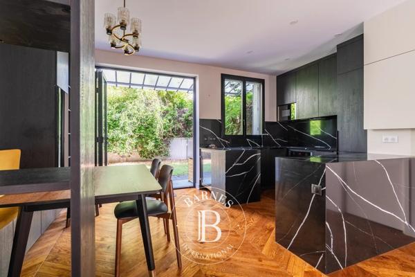 Paris 16ème, Maison de ville 4 Chambres -  161 m² à vendre