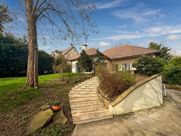 Maison Saulx Les Chartreux 5 pièce(s) 166 m2