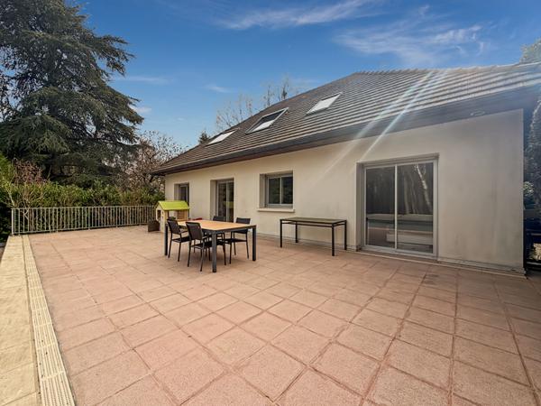 Maison Saulx Les Chartreux 5 pièce(s) 166 m2