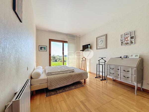 Maison 4 pièce(s) 3 chambre(s) 171 m²