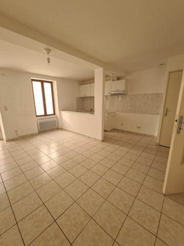 LIMOUX PROCHE CENTRE VILLE, APPT T2 DE PLAIN PIED AVEC TERRASSE