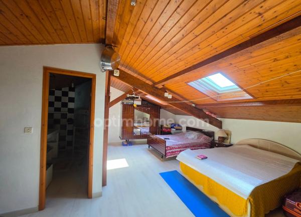 Maison familiale 5 pièces de 147,23 m² sur 1 970 m² avec piscine à SALLES (33)