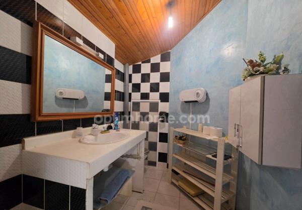 Maison familiale 5 pièces de 147,23 m² sur 1 970 m² avec piscine à SALLES (33)