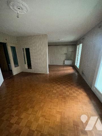 A GIVORS (Rhône), rue Marcel Cachin, appartement T3.