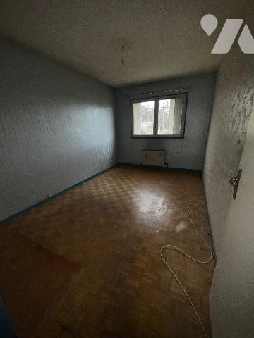 A GIVORS (Rhône), rue Marcel Cachin, appartement T3.