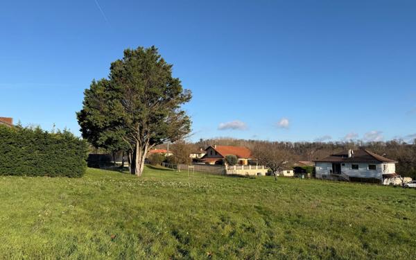 Terrain à vendre    Montluel