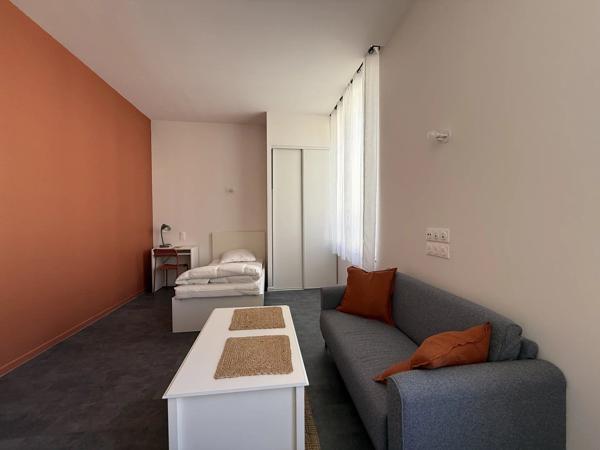 Location                                                      Appartement
                        
                     1 pièces                      24 m2                     à Albi