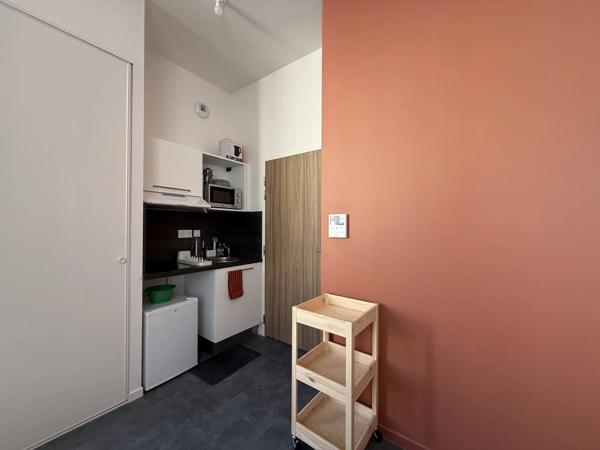 Location                                                      Appartement
                        
                     1 pièces                      24 m2                     à Albi