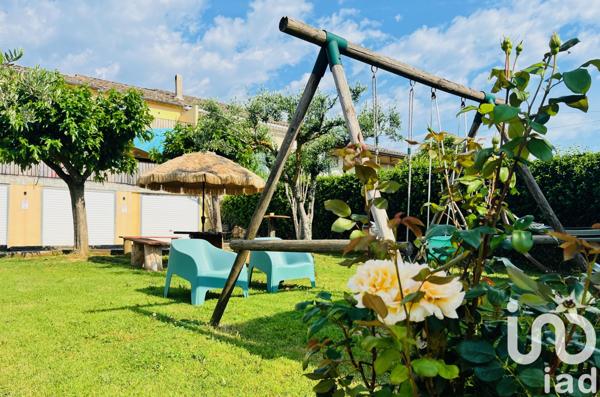 Immeuble à vendre 719 m² Vallon-Pont-d'Arc