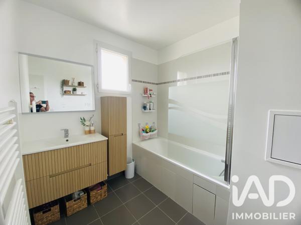 Maison à vendre 4 pièces 84,05 m² Saint-Fargeau-Ponthierry