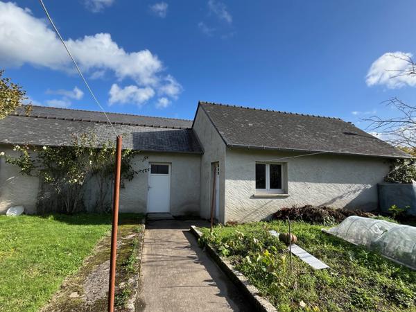 Saint-Étienne-de-Montluc (44360) Hyper-centre Saint-Étienne-de-MontlucMaison de 158 m2 et 205 m2 de dépendance en zone Ua