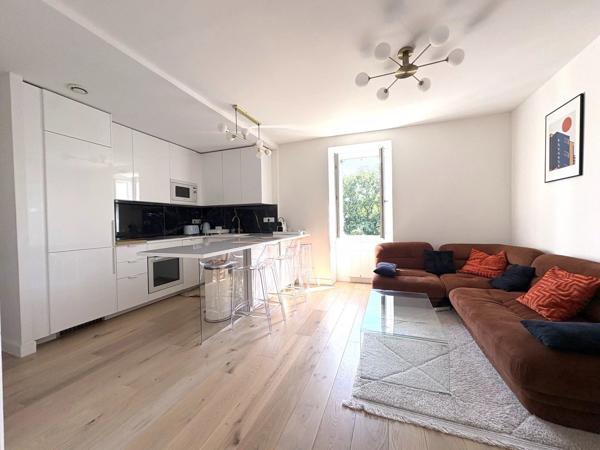 Vente                                                      Appartement
                        
                     2 pièces                      40 m2                     à Nantes