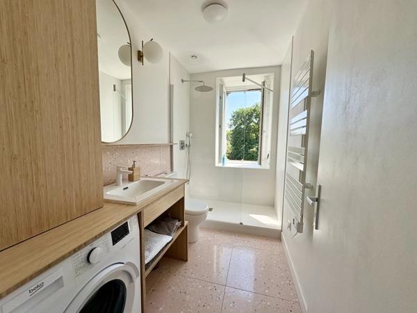 Vente                                                      Appartement
                        
                     2 pièces                      40 m2                     à Nantes