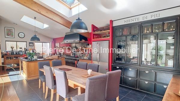 Maison À vendre 6 pièce(s) 205 m²