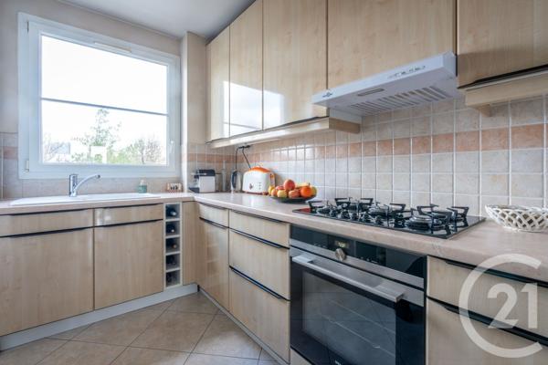 Appartement F5 à vendre  4 pièces - 108,51 m2 ST MAUR DES FOSSES - 94