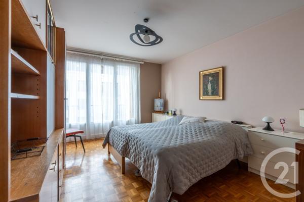 Appartement F5 à vendre  4 pièces - 108,51 m2 ST MAUR DES FOSSES - 94