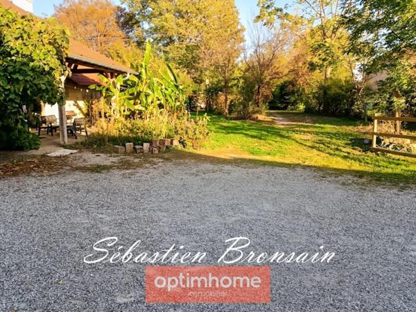 À vendre – Ensemble immobilier au cœur de la campagne jurassienne